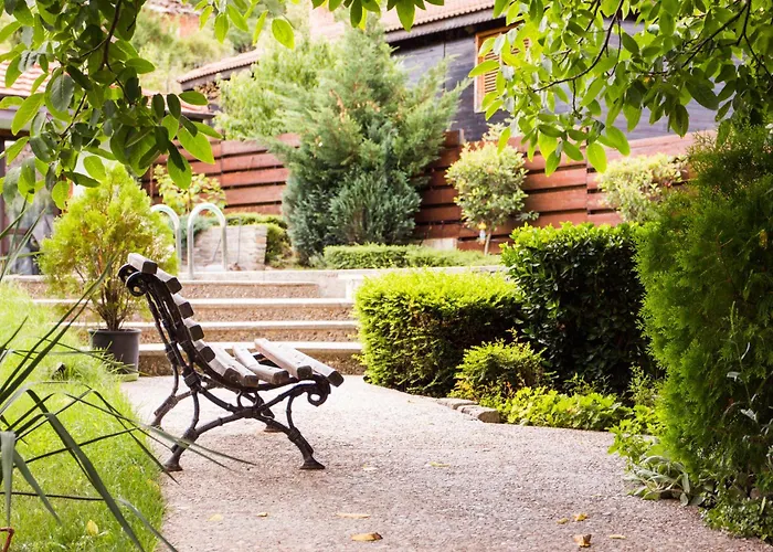 стальовата къща - Stalyovata House Vilă