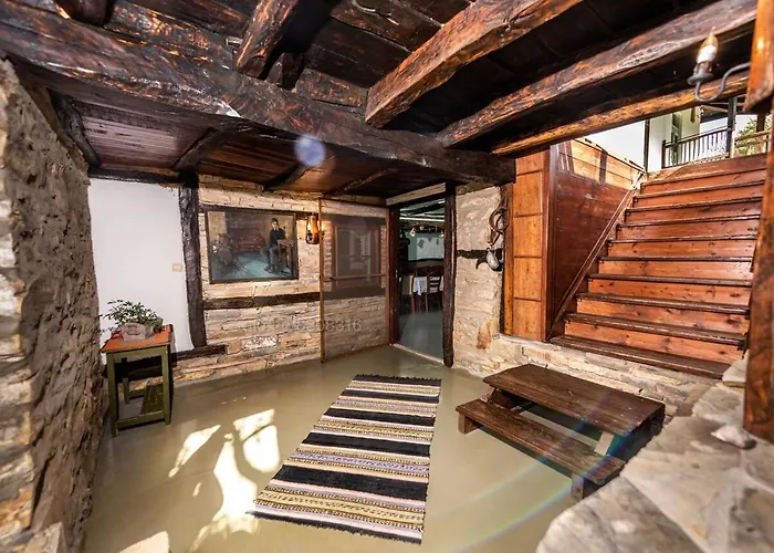 стальовата къща - Stalyovata House Vilă