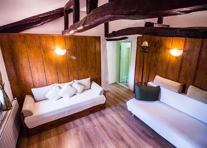 стальовата къща - Stalyovata House Vilă *