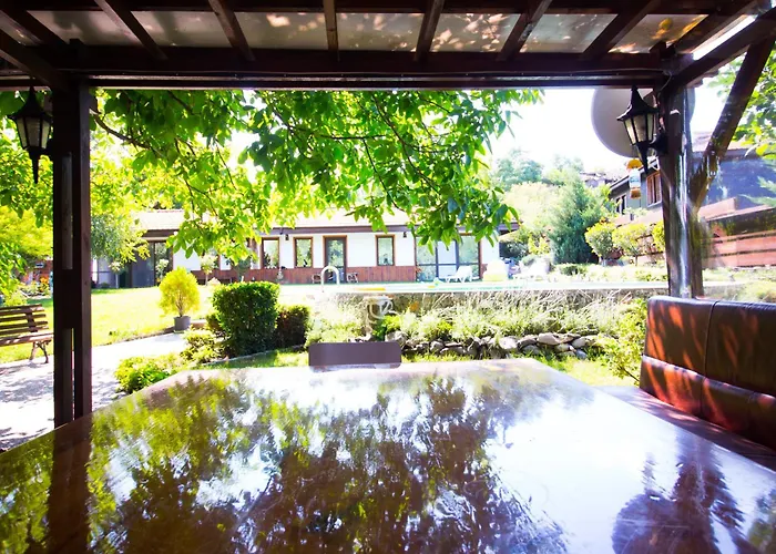 стальовата къща - Stalyovata House Vilă