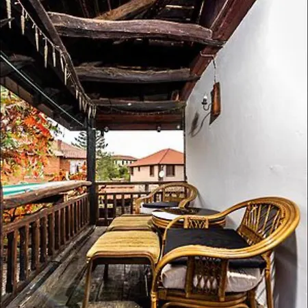 Villa стальовата къща - Stalyovata House