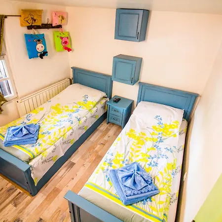 فيلة стальовата къща - Stalyovata House *